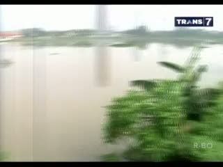 Potongan Tubuh Sekitar Pinggang hingga Lutut Ditemukan di Danau