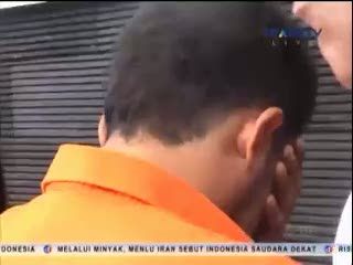 Wanita ABG Dipaksa Melayani Pengunjung Cafe