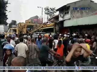 Pengendara Motor Tewas Ditabrak Tronton
