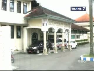 Paman dan Keponakan Terbakar di Dalam Angkot