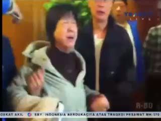 Keluarga Penumpang Malaysia Airlines Histeris