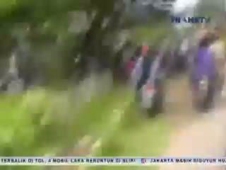 Ricuh Pemekaran, Massa Lempari Rumah Camat 