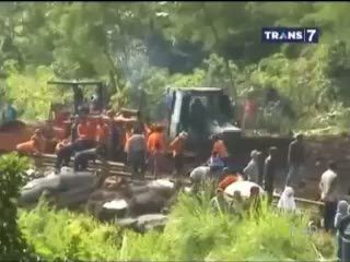 Lokomotif Kereta Malabar Belum Bisa Dievakuasi 