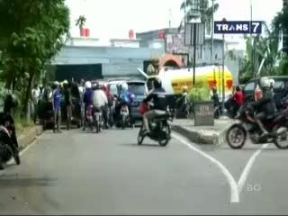 Cisadane Meluap, Lalu Lintas Macet