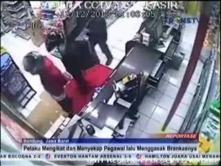 Aksi Perampokan Mini Market Terekam CCTV, 2 Pelaku Berhasil Ditangkap