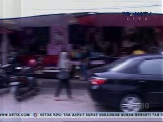 Pedagang Kembali Memenuhi Trotoar Jalan