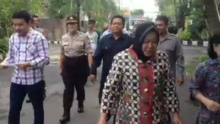 Soal Perolehan Suara PDI Perjuangan di Surabaya, Risma: Tanya Ketua Partai