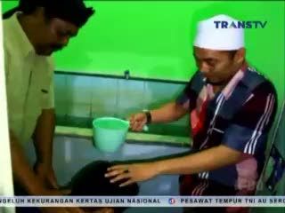 Istri Tak Dapat Suara, Suami Depresi