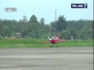 TNI AU Paksa Turun Pesawat Asing