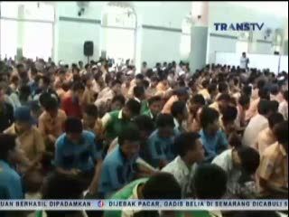 Jelang UN, Ribuan Siswa Ikut Istighosah