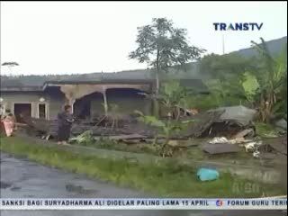 Banjir Bandang Hancurkan Rumah Warga