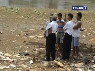 Mayat Bayi Ditemukan di Banjir Kanal Barat