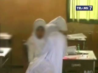 UN Hari Kedua, Siswa Nekat Saling Contek Lembar Jawaban