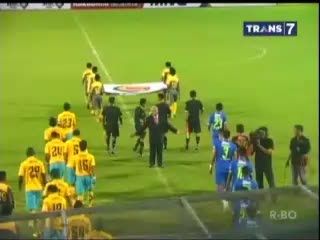 Persib Bungkam Persegres 4-1