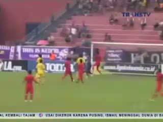 Laga Persik Vs Persija Diwarnai Kericuhan