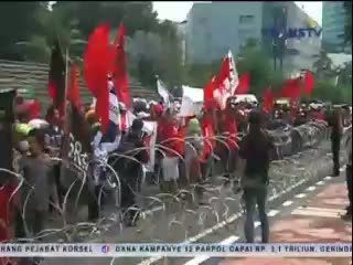 Pekerja Dolly Demo Tolak Penutupan