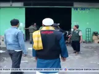 Ormas dan Satpol PP Gerebek Gudang Minuman Keras