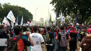 Ikut Demo Buruh, Guru Honorer Tak Ingin Jadi Robot Dinas