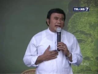 Rhoma Bacakan Puisi Politik