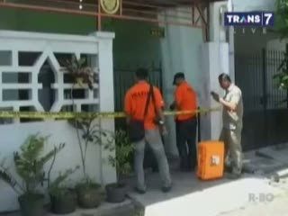 Polisi Rekonstruksi Pembacokan 1 Keluarga