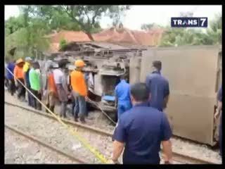 Kecelakaan KA Bogowonto, 2 Jalur Tak Bisa Dilalui
