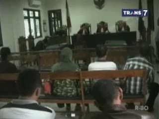 Demi Suami, Istri Caleg Nyoblos 2 Kali