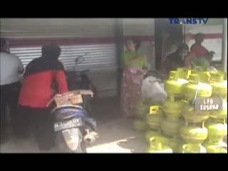 LPG Kosong, Ibu-ibu Ngamuk di Depan Toko Gas