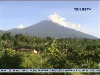 Muncul Gelembung dan Asap Beracun, Begini Kondisi Kawah Gunung Ijen