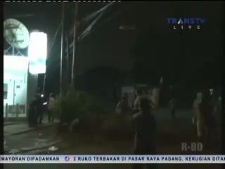 Tawuran 2 Kelompok Warga di Jalan Saharjo