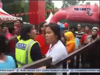 Pembagian Es Krim Gratis di GBK Ricuh