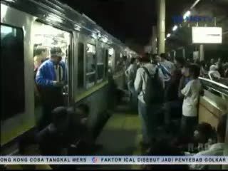 Listrik Mati, Perjalanan KRL Terhenti