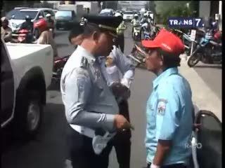 Razia Cabut Pentil Bikin Juru Parkir Kecewa