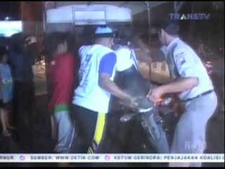 Pengendara Motor Tewas Tertabrak Truk Tangki