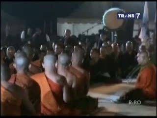Prosesi Puncak Perayaan Waisak Berjalan Khidmat