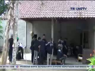 Fans Rhoma Irama Bakar Gambar PKB & Foto Muhaimin Iskandar