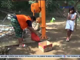 Penemuan Mayat Bayi di Tumpukan Sampah Kali Ciliwung