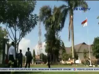 Pohon Beringin Ratusan Tahun Terbakar Secara Misterius