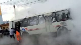 Insiden Pipa Air Panas Bocor Nyaris Kukus Penumpang Bus Hidup-hidup