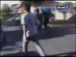 Dendam Lama, Dua Kelompok Warga Saling Serang