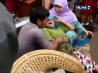 Pemilik Rumah Histeris Akibat Terbakar Kios Bensin 