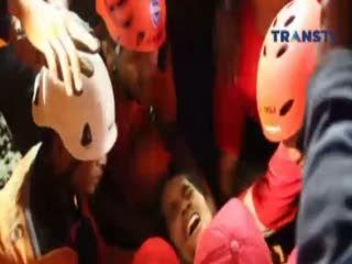 Evakuasi Korban Ruko Ambruk di Samarinda Berlangsung Dramatis