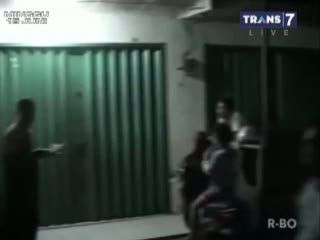 Perampokan Warnet Terekam CCTV