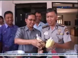Polisi Sita 800 Kg Mie Berformalin