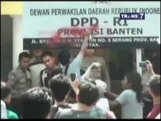 Aksi Tuntut Pemekaran Daerah Berakhir Bentrok