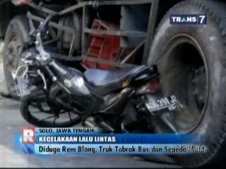 Rem Blong, Truk Tabrak Bus dan Sepeda Motor