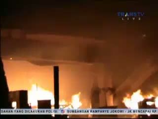 Kebakaran Hanguskan Dua Lantai Gedung Bank