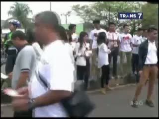 Gadis Cantik Sebar Pesan Simpatik dari Prabowo Hatta