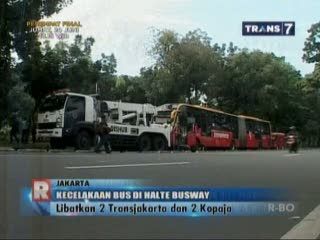 Kecelakaan Bus Libatkan 3 Transjakarta dan 2 Kopaja