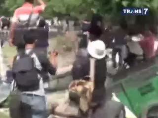 Warga Menolak, Eksekusi pun Ricuh