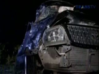 Bus Pariwisata Siswa SMA Terguling, 8 Orang Tewas